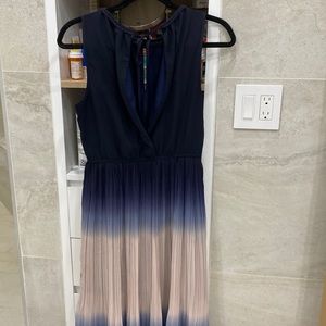Elegant and casual dress in blue and pink